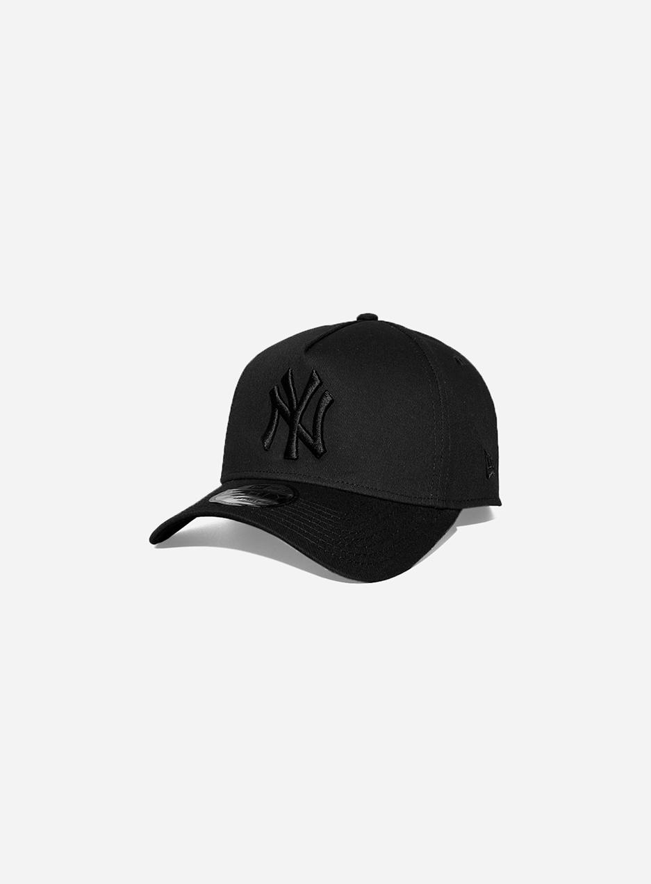 New Era New York Yankees Exclusive Selection 9FIFTY Snapback Adjustable Hat Cap- OSFM (Black Crown White Logo)