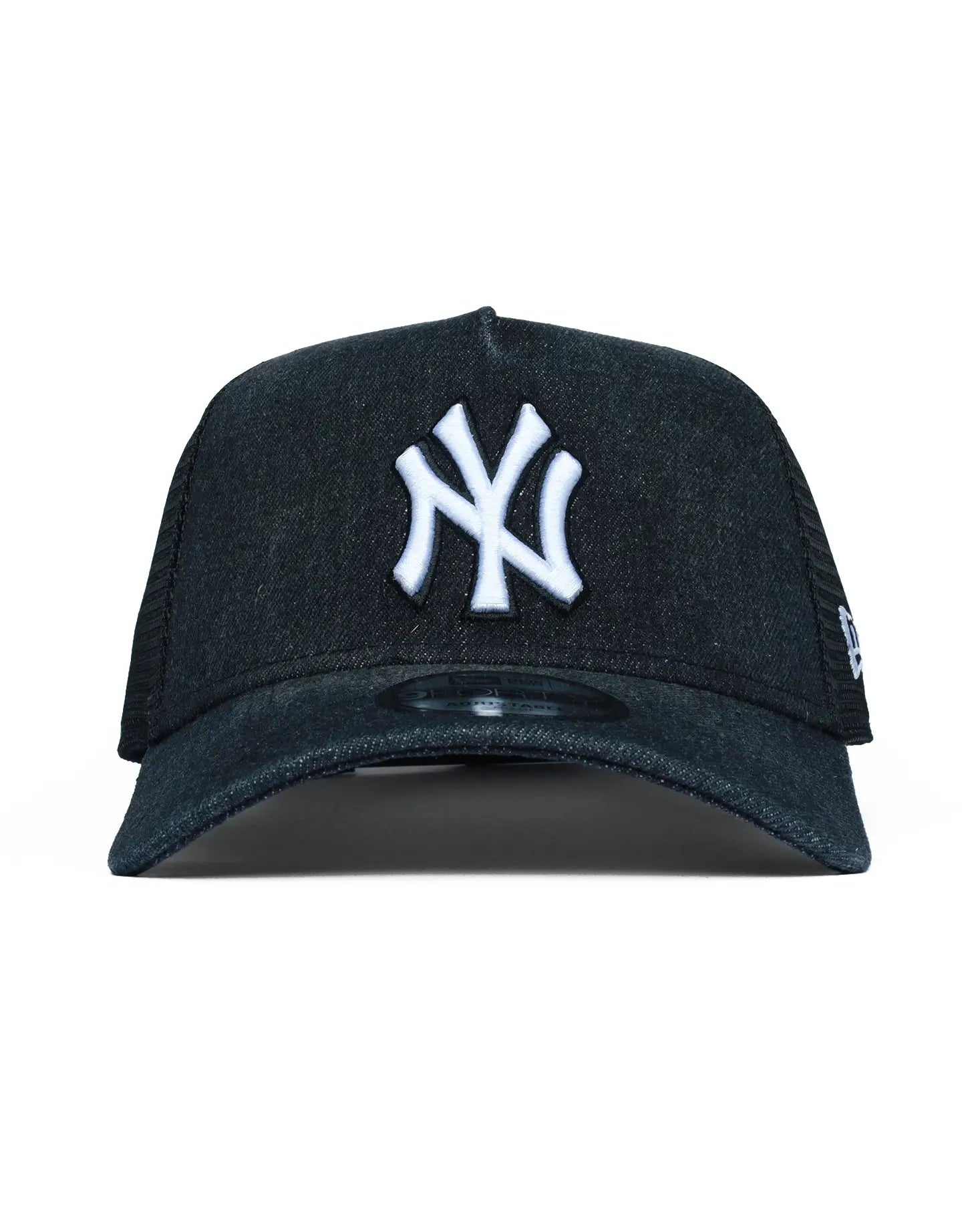 New York Yankees Washed Denim 9Forty A-Frame Trucker Adjustable