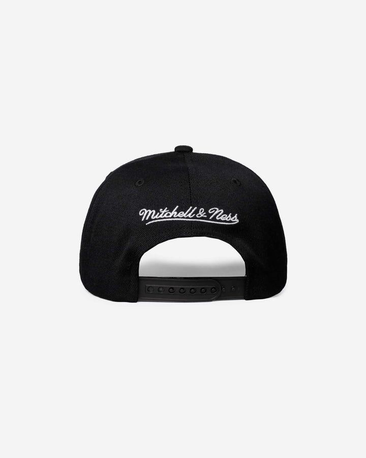 Chicago Bulls Adjustable Red Snapback Cap
