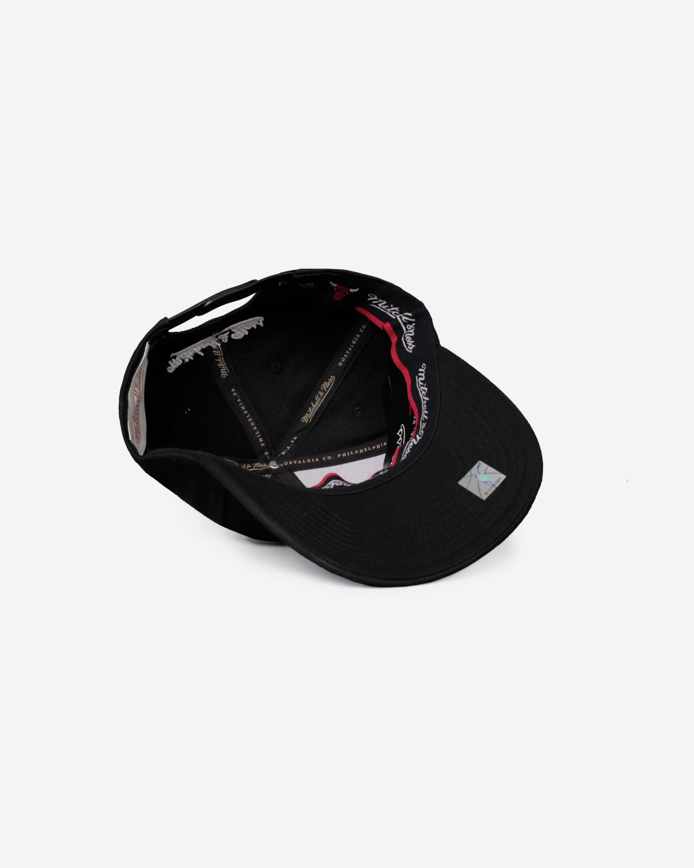Chicago Bulls Adjustable Red Snapback Cap