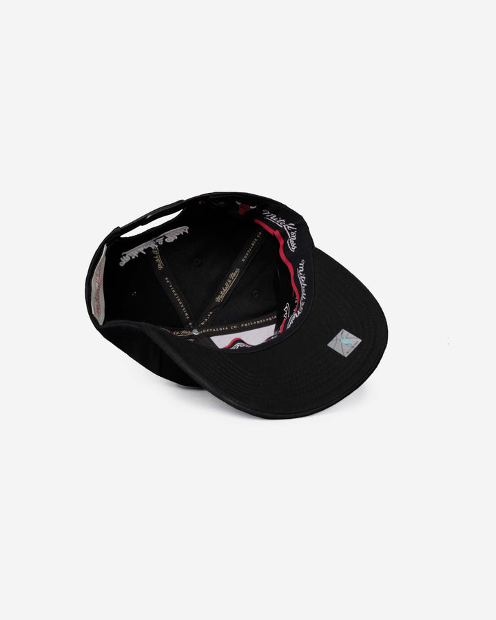 Chicago Bulls Adjustable Red Snapback Cap