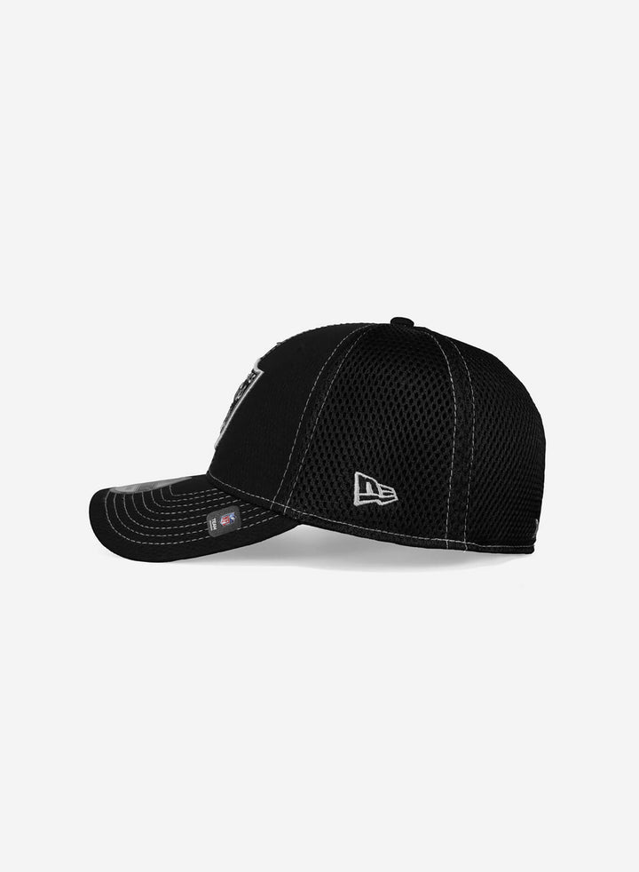 Las Vegas Raiders Game Day Performance 39Thirty Fitted
