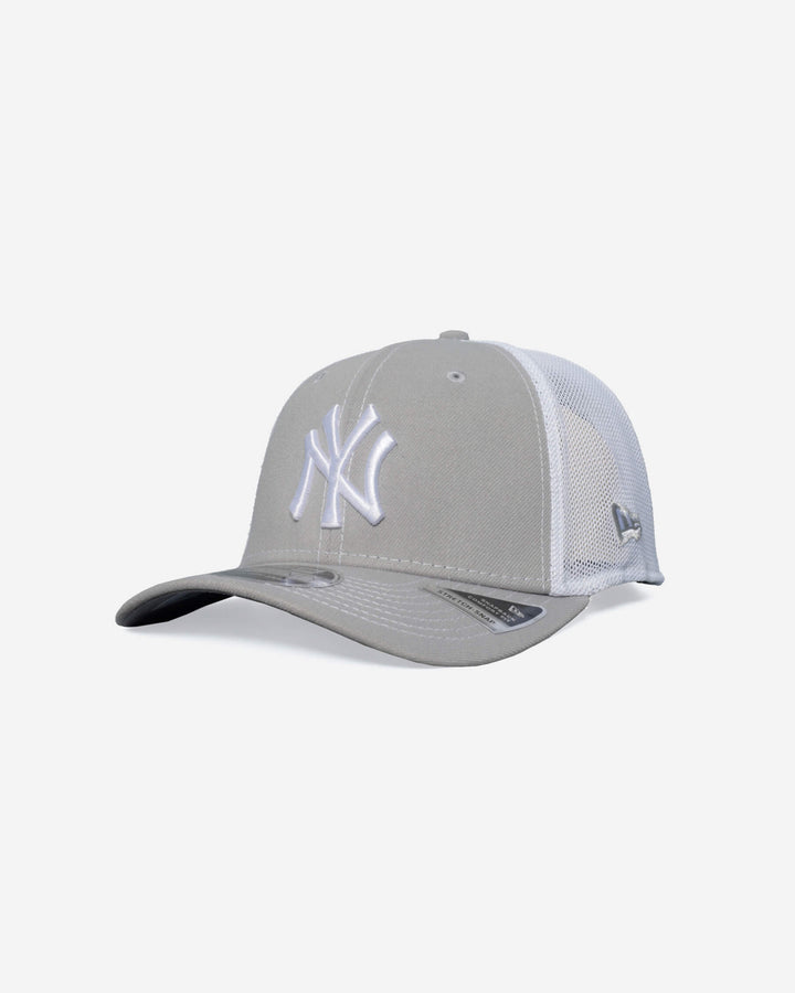 Yankees Trucker Lite Stretch Hat