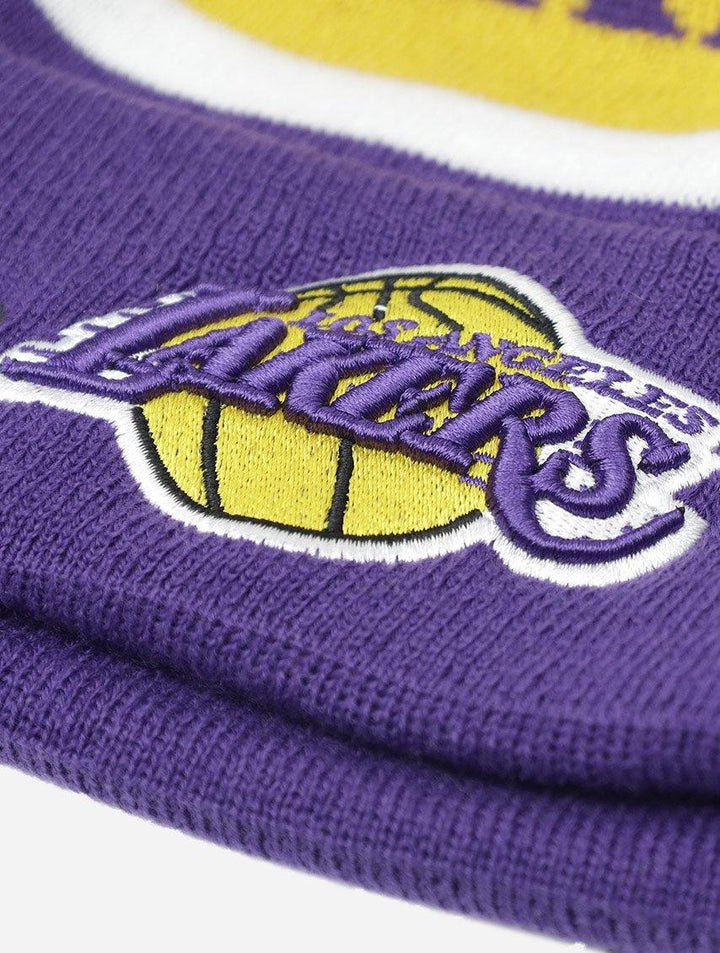 New Era Los Angeles Lakers Wordmark Medium Knit Pom Beanie - Challenger Streetwear