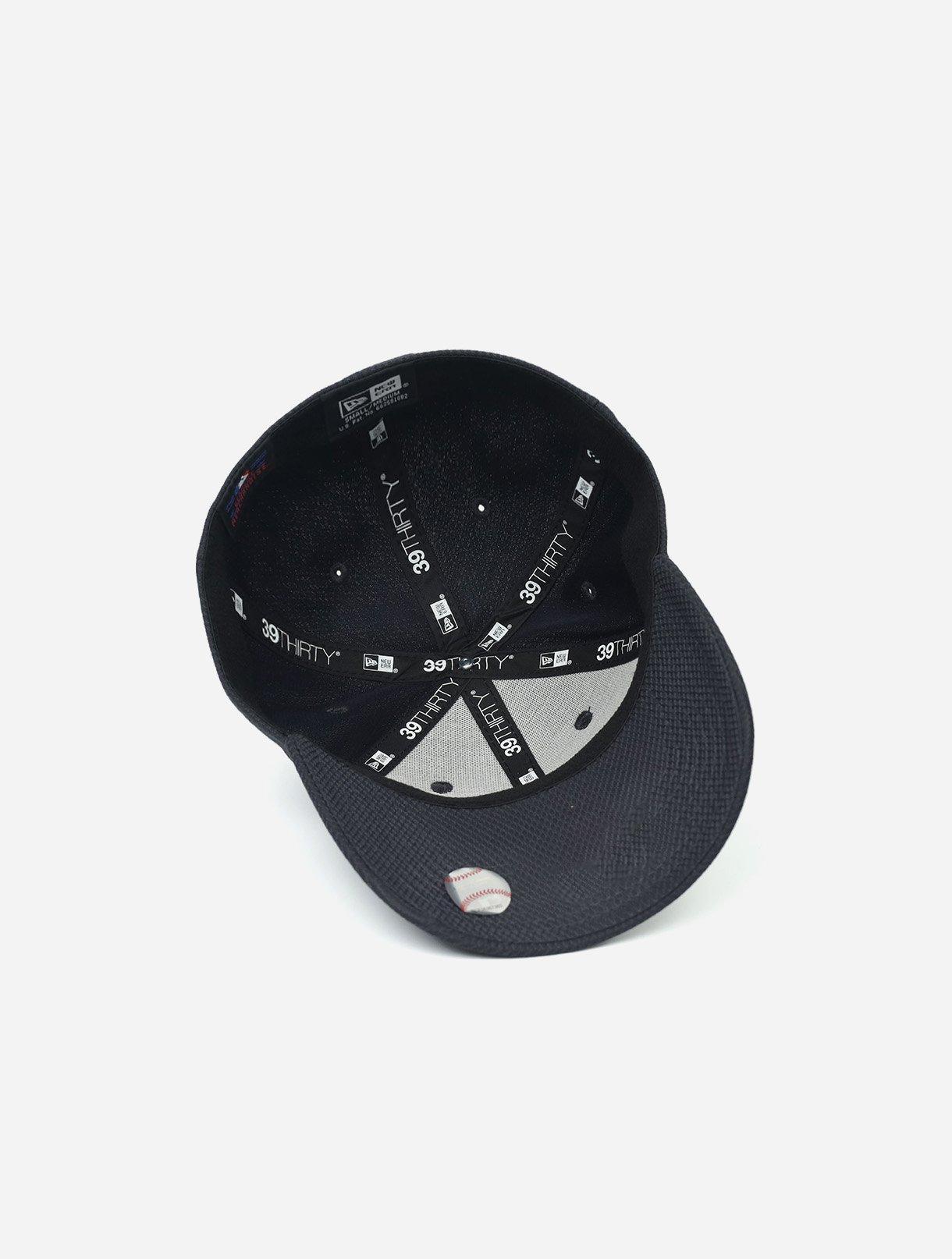 New Era New York Yankees 39Thirty Rubber Logo Stretch Fitted - Challenger Streetwear