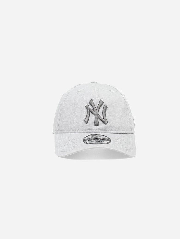New Era New York Yankees 9Forty Q121 Strapback - Challenger Streetwear